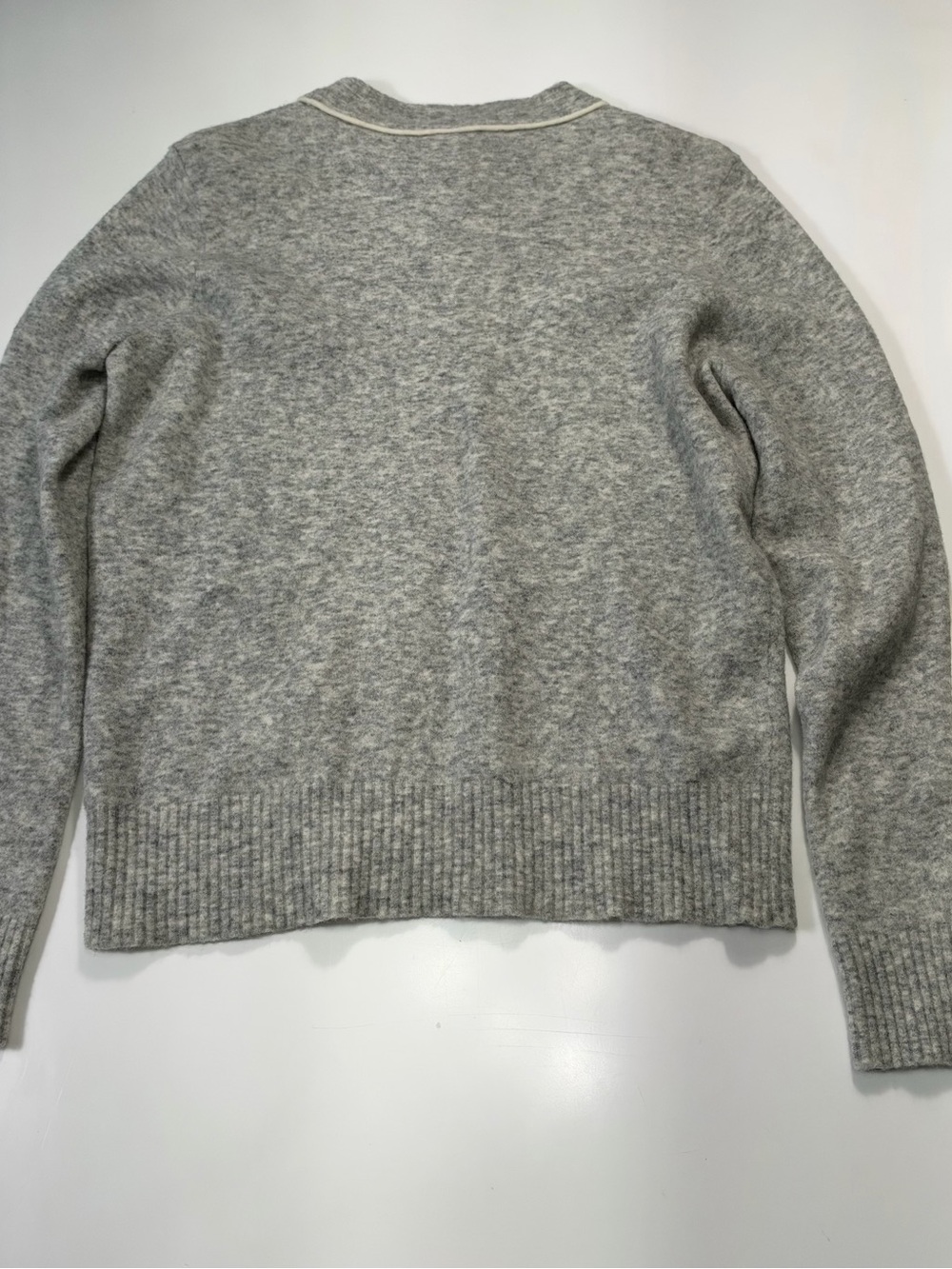 Athleta Merino Wool Blend Gray Crewneck Sweater with White Trim Size Medium - Picture 7 of 7
